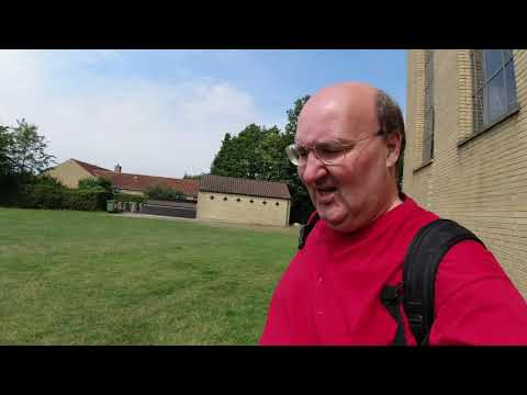 MongoTV_3188 - English Vlog_0096 - Testing My TELESIN Selfie Stick Outside