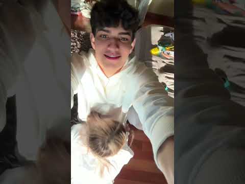 Iralaa que rápida 🙂‍↔️♥️ #memopiña #tiktok #chisme #carolcastro #humor #couple #influencer #shorts