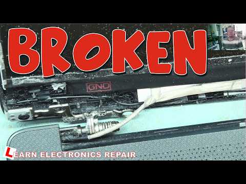 This HP Laptop 15s Has A Badly Broken Hinge : But Is That The Only Fault?