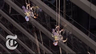 Paraíso: Immigrant Window Cleaners at Work in Chicago | Op-Docs | The New York Times