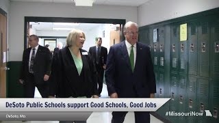 preview picture of video 'Gov. Nixon discusses Good Schools, Good Jobs during visit to De Soto High School'