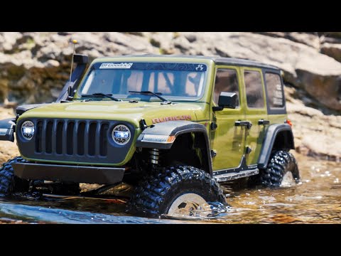 AXIAL SCX6 1/6 SCALE JEEP JLU Wrangler Rubicon RC CAR Rock Crawling / Wading in valley run