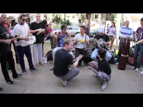 Inst Dana e Prof Cenoura. Street roda Tel Aviv