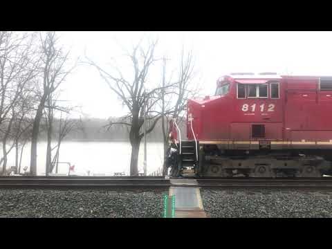 Cp 575 engines with a horn show
