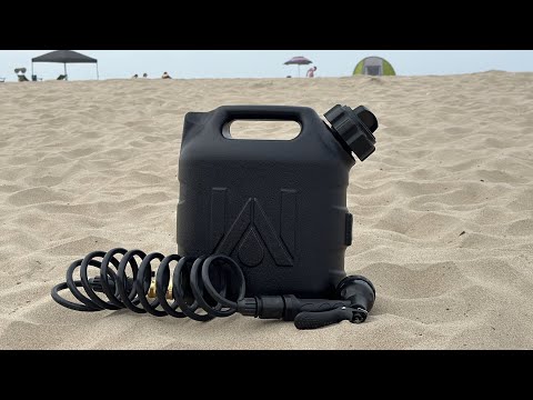 GoSpout 2 Gallon Portable Water Tank Pressurized Tank for Shower or Beach GL1250