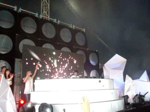 Guy J @ Tomorrowland 09 5