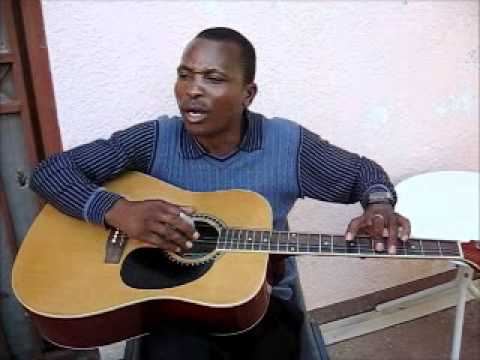Botswana Music Guitar - Solly - "E tshaba Bakweni"