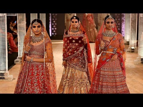 download lagu mp3 mp4 Tarun Tahiliani Bridal Collection 2018, download lagu Tarun Tahiliani Bridal Collection 2018 gratis, unduh video klip Tarun Tahiliani Bridal Collection 2018