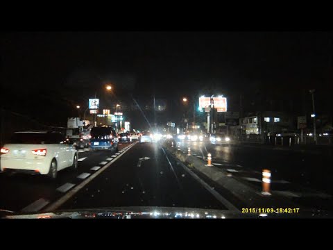 茨城DQN運転2015-11-09、赤信号無視アウディA1