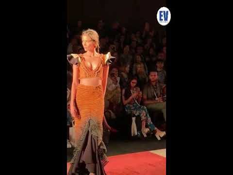 Desfile de cierre Colombiamoda 2019