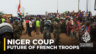 France in talks with Niger officials over troop wi