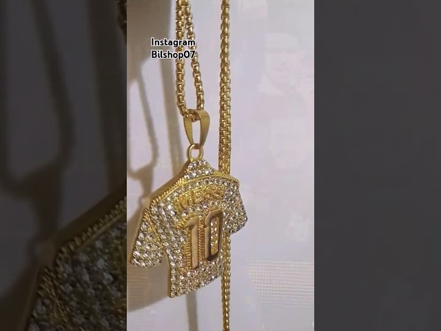 Vídeo relacionado con Collar de Fútbol Nymora para Niños - Regalos de Fútbol para Niños de 10 y 16 Años - Collar Deportivo con Colgante de Cruz y Fútbol - Collares para Niños, Idea de Regalo