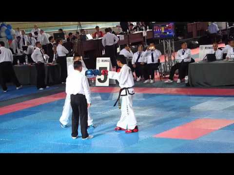 Denys Grechishnikov (UKR) v Alisher Akhmedov (TJK) Male -64kg Sparring