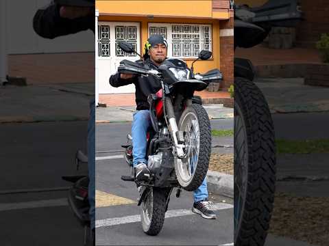 No es igual la DR160X