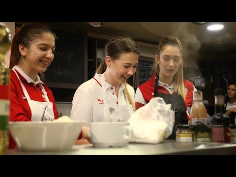 "Jó érzés, hogy segíthetünk" | Napos Oldal magazin | 74. adás