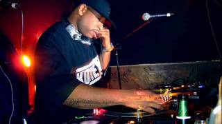 Royce Da 5'9'' Feat. Phonte - Something 2 Ride 2 [Instrumental] (Produced by DJ Premier)