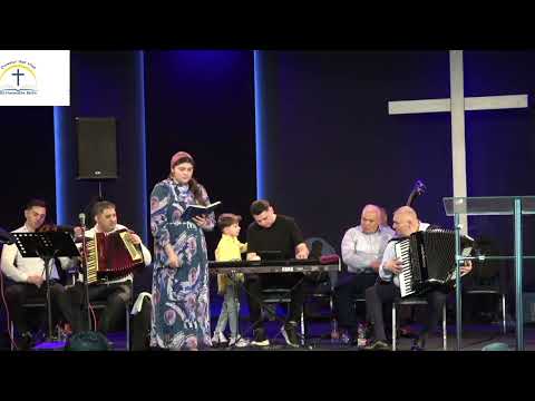 Stoica Sorina - Mainile tale de olar