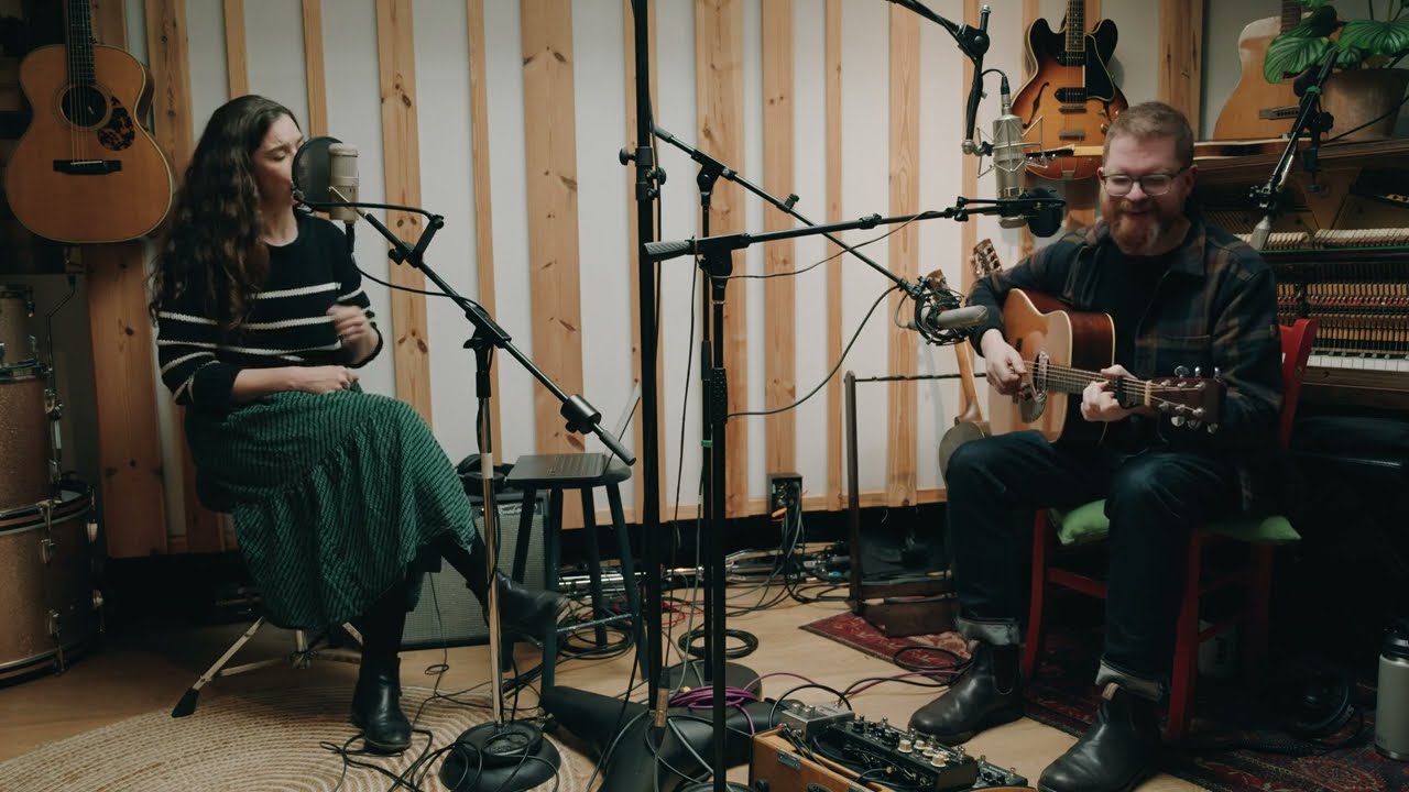 John Smith featuring Lisa Hannigan - Salty & Sweet - YouTube