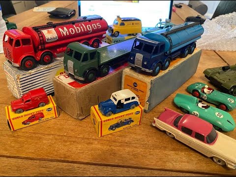 Rare Vintage 1950s / 1960s Toys - Boxed Dinky Toys, Clockwork, Battery Operated, Tinplate, Corgi Etc
