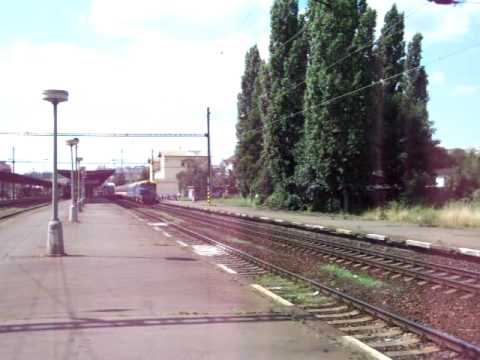 749039 na čele R 1143 v Praze Vršovicích - 31.7.2010.