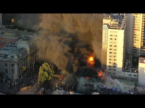 Video Thumbnail: Neue Proteste in Chile trotz Regierungsumbildung | AFP