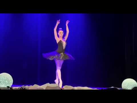 Stella Walasik Black Swan Variation
