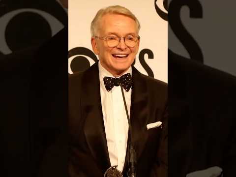 Legendary fashion designer Bob Mackie dies at 87