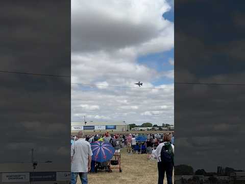 Polish Airforce Tiger team F-16 fighter jet dedication pass! Riat 2025 high speed pass at airtattoo