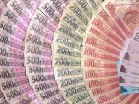 EL COMPA LUCHO -ARMAS Y BILLETES