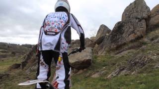 preview picture of video 'Moto velo trial a fohet puy de domes'