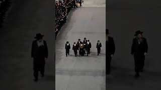 כף אלף כסלו: הרבי מסאטמר התקבל על ידי אלפים במרכז ברקליס