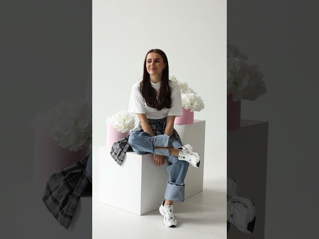 Чоботи жіночі шкіряні байка хутро 592641 Чорний Кросівки сітка 591600 Білі сині