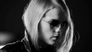 Burberry presents Marika Hackman - Here I Lie