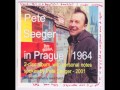 Cumberland Moutain Bear Chase    Pete Seeger in Prague