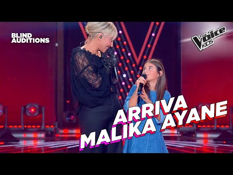 Emma sings "La Prima Cosa Bella" and Malika Ayane | The Voice Kids Italy Blind Auditions