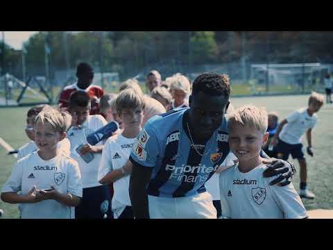 Aliou Badji besöker akademikamperna | DIF