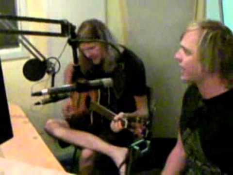 Taxi Violence perform Devil 'n Pistol live on the