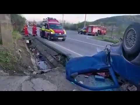 O mașină s-a făcut PRAF în Burjuc: O femeie a scăpat cu viață ca prin minune!