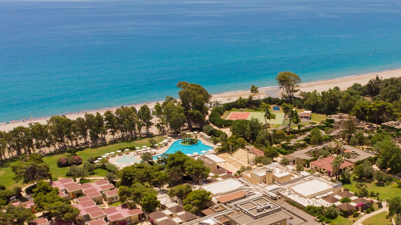Video: 4* Voi Floriana Resort