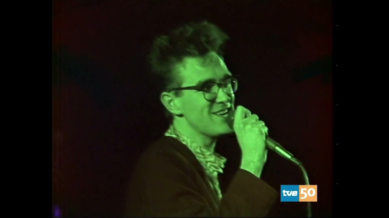 The Smiths - Heaven Knows I'm Miserable Now (Live) - YouTube