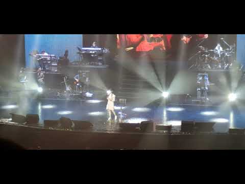 [191207][Fancam] IU Love Poem in Singapore En-Encore Stage - Rain Drop