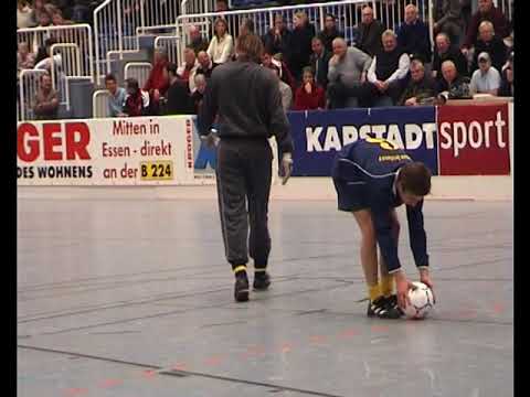 2004  01 18  Finale 10 Essener Hallenmasters SV Kupferdrdeh 09 19 vs Spvg Fortuna Bredeney 7 7 n11m