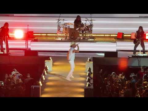 Bailey Zimmerman entrance at Cheyenne Frontier Days 2025