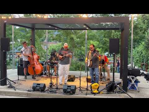 The Mill Creek Drifters performing Foggy Mountain Breakdown