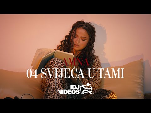 AMNA - SVIJECA U TAMI (OFFICIAL VIDEO | ALBUM "ZIMI") 4/7