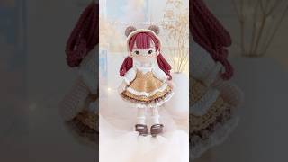 Making the face for my amigurumi crochet doll Ellie #crochet #amigurum