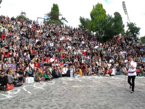 Monique Maion @ Mauerpark Karaoke  Berlin