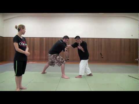 本物のシラットのナイフディフェンス：ルークホロウェイ