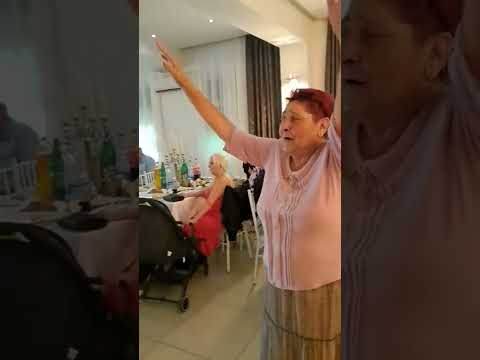 Kad brat krsti sinove. Veselje kod Tomislava Petrovica,baba naj veselija🥰