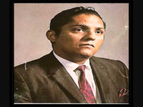 Julio Jaramillo canta el pasillo "El Tren Lento".